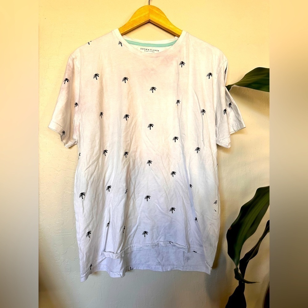 Denim & Flower Palm tree T shirt SZ XL